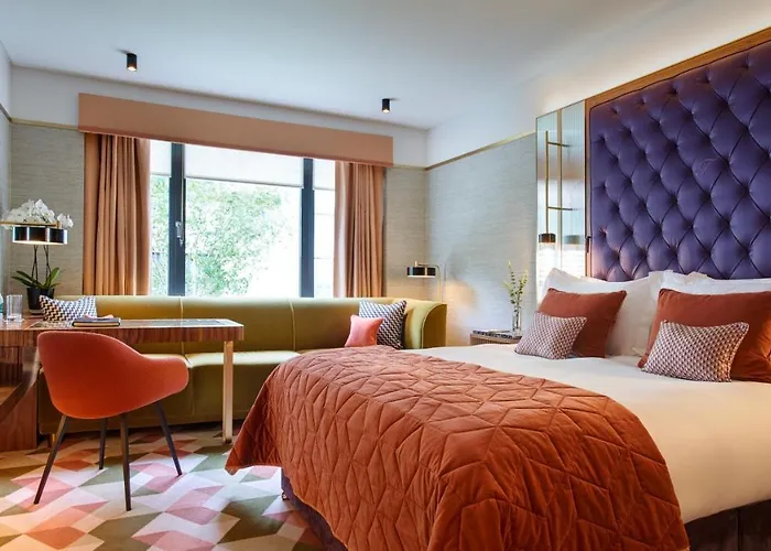 Welcome to Dublin City Center: Explore Our Selection of 4-star Hotels