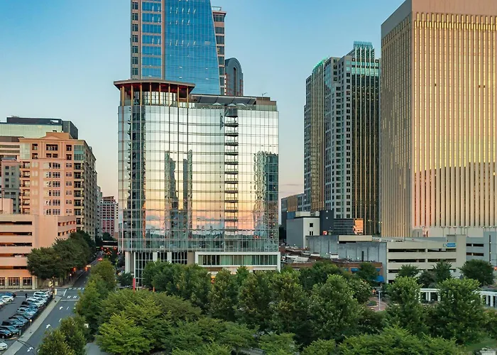 Discover Top-Rated Charlotte, NC Hotels for Your Ultimate Staycation